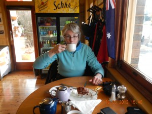 tea and muffin with cream